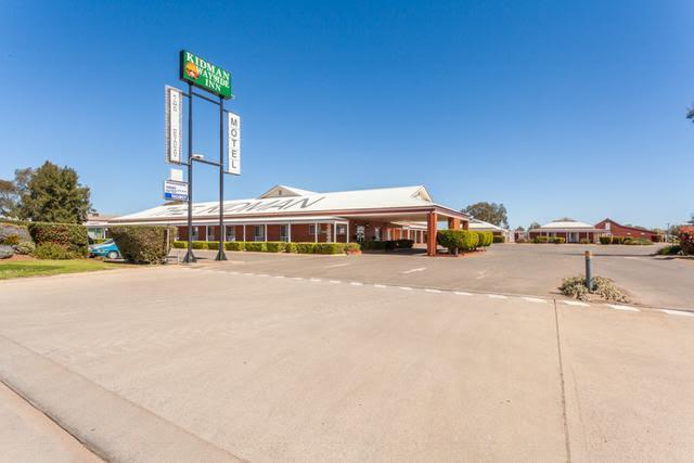 The Kidman Wayside Inn Griffith Exteriér fotografie