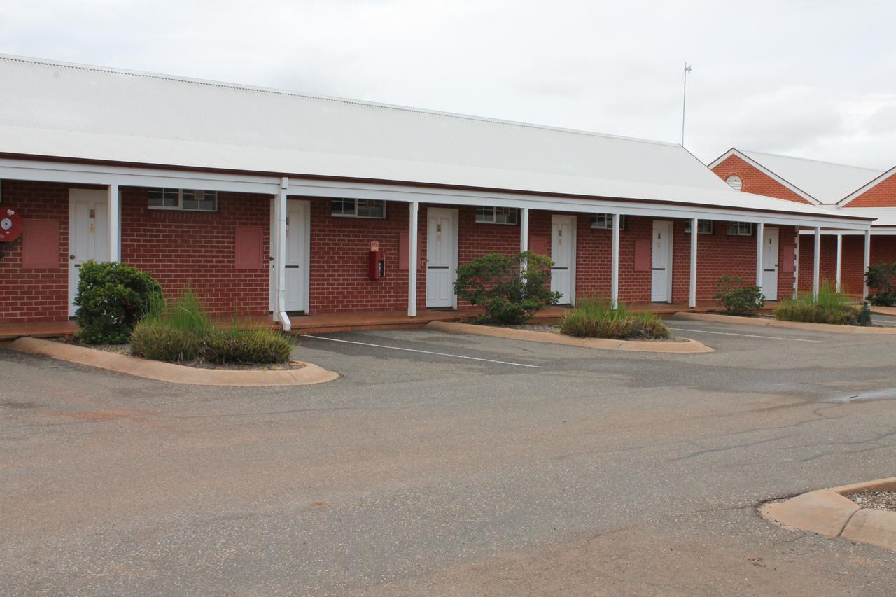 The Kidman Wayside Inn Griffith Exteriér fotografie