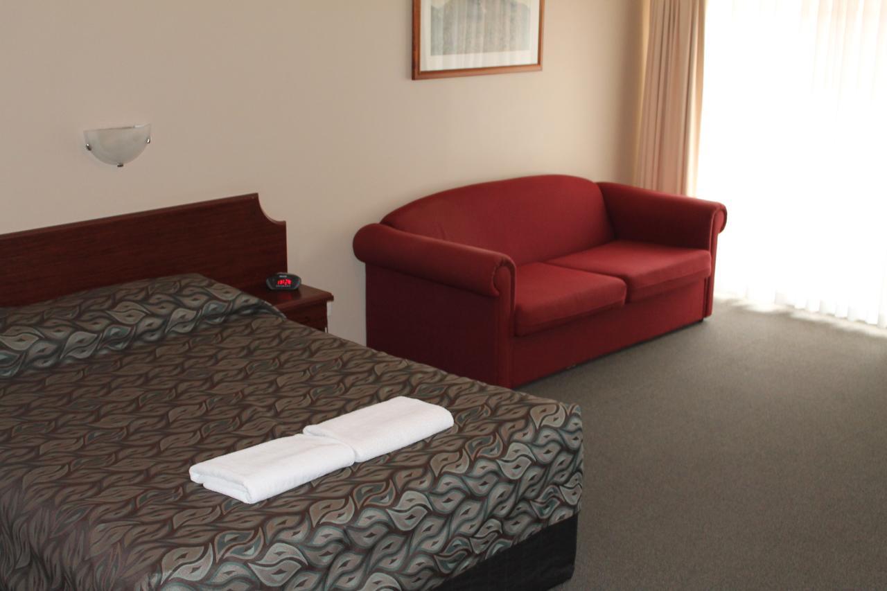 The Kidman Wayside Inn Griffith Exteriér fotografie